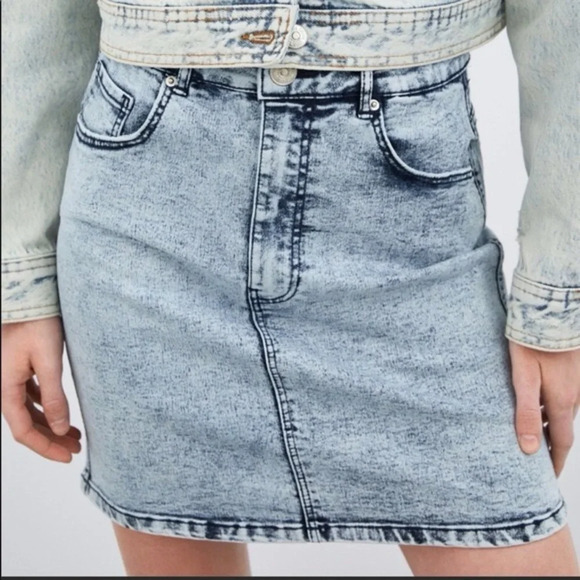 Zara Dresses & Skirts - Zara Denim Washed Effect Mini Zara Skirt Size Small